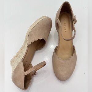 TALBOTS | 9.5 | Suede Leather | LIKE NEW!